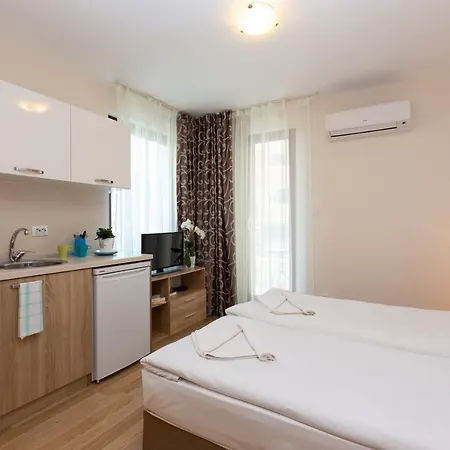 Apartmán Flora 1 *