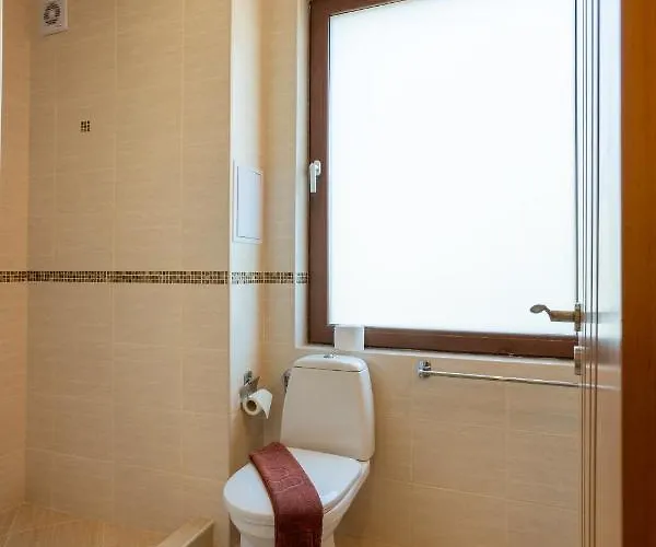 Appartamento Flora 1 *