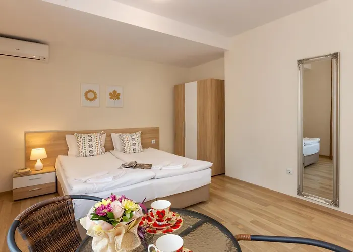 Appartamento Flora 1 *